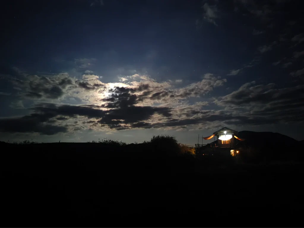桑青营地的夜